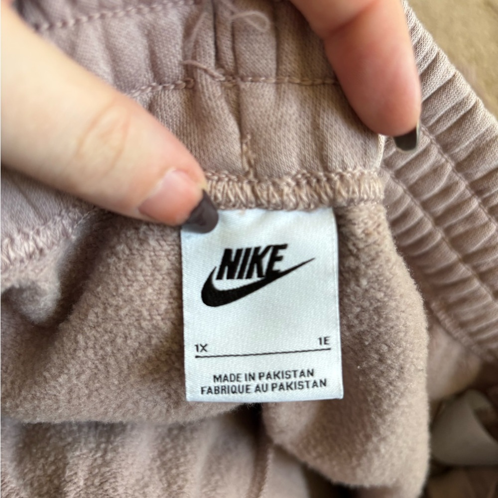 Nike Fleece Pants - Picture 3 of 4